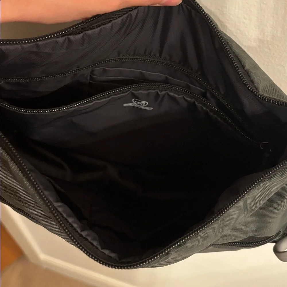 Travelon Anti Theft Active Large Crossbody Bag Charcoal - Picture 6 of 8